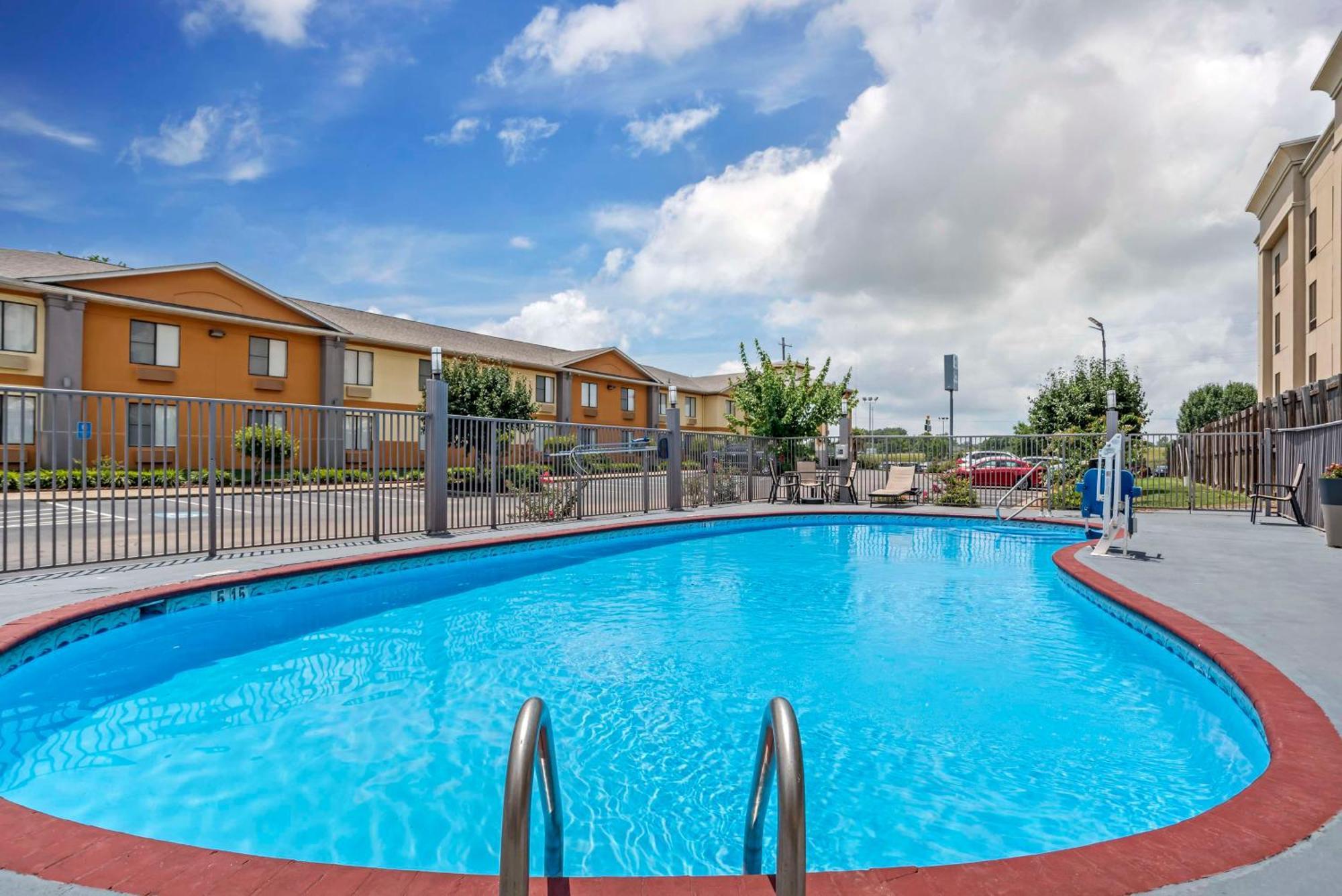 Best Western Canton Inn Exterior foto